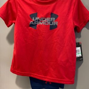 Under Armour 2 pc set dry fit shirt shorts